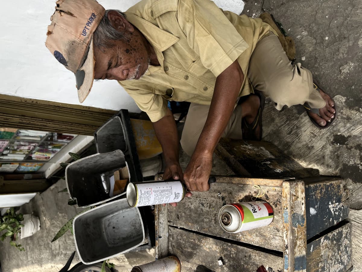 Isi Ulang Harapan Bantu Kakek Usia 70 Tahun Tetap Bertahan