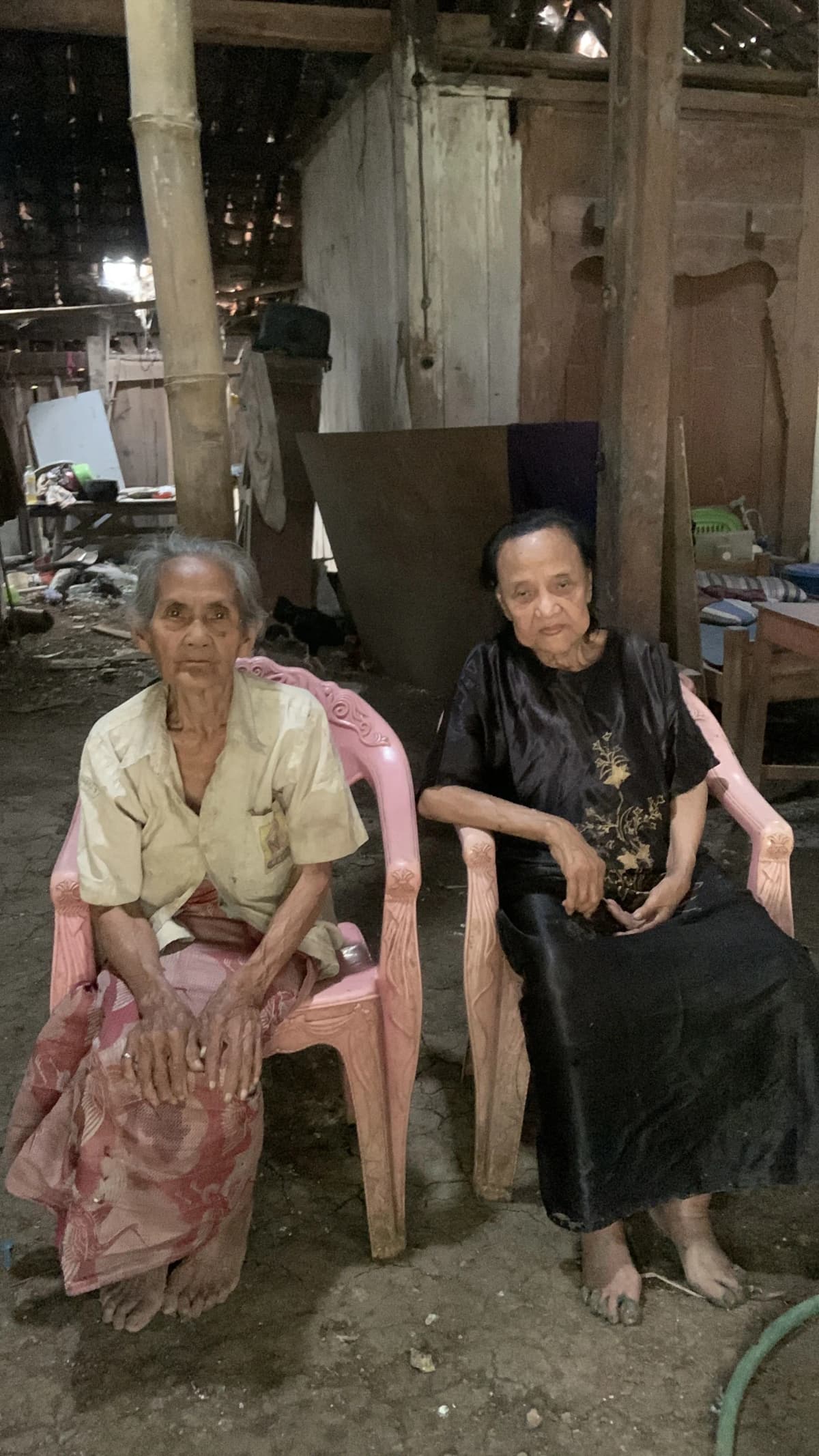 Foto campaign Usia hampir 1 abad Dua lansia berjuang tuk hidup