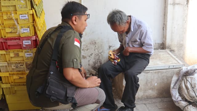 stroke-berat-lansia-memulung-berkilo-meter-demi-bisa-makan