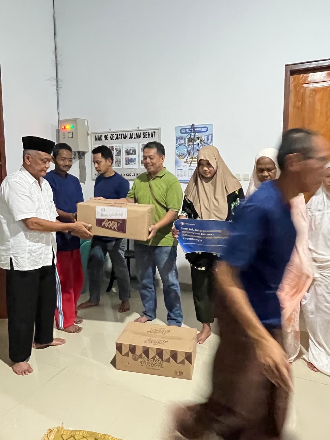 berbagi-kebahagiaan-lansia-dan-odgj-terlantar