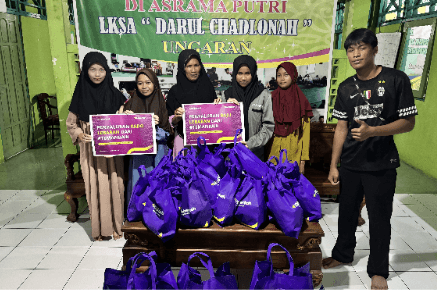 bantu-yatim-piatu-di-panti