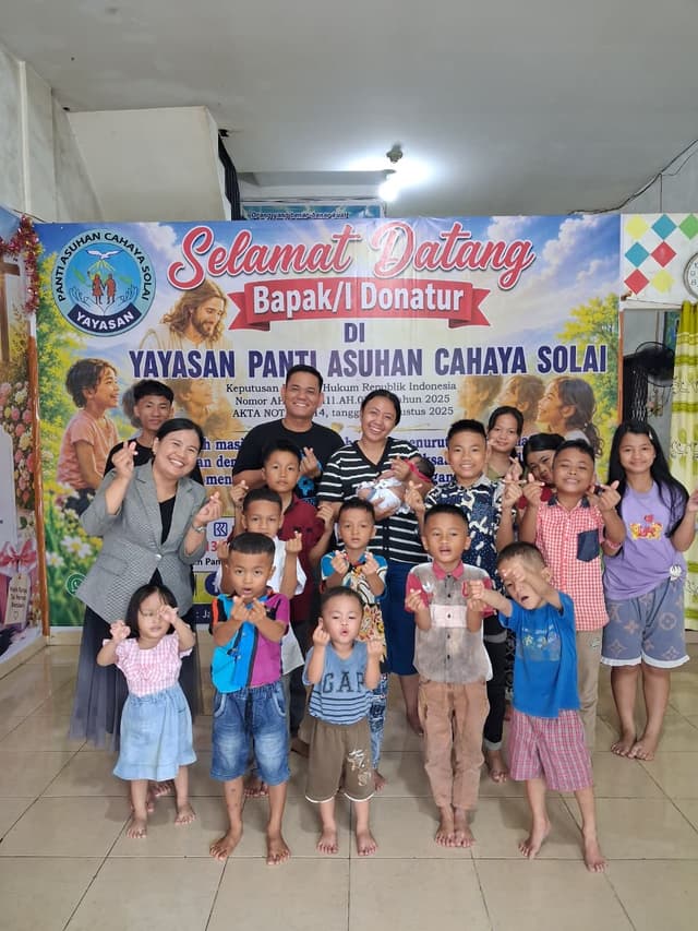 bapak-ojol-bekerja-keras-hidupin-17-anak-yatim-cahaya-solai