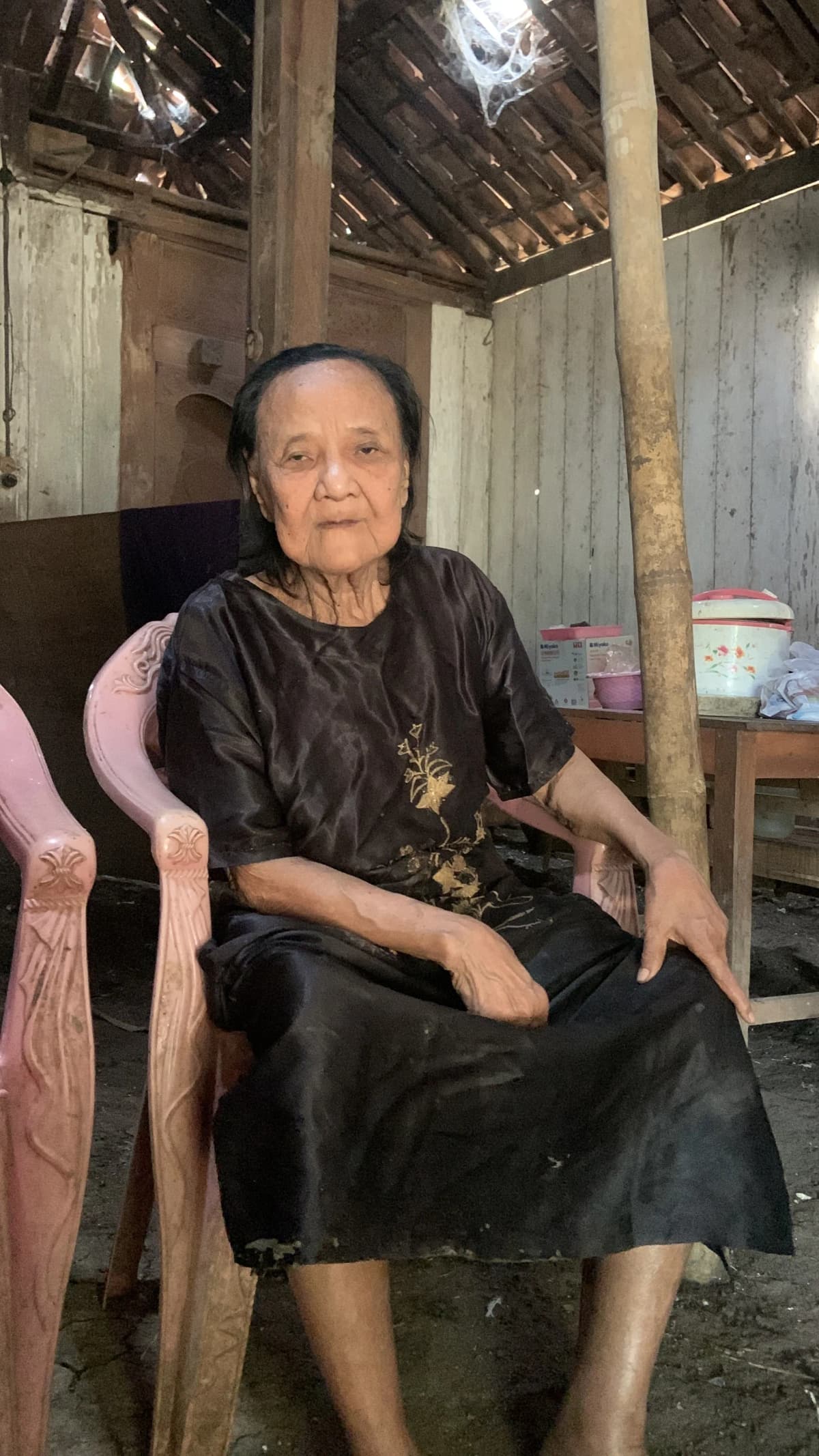 Foto campaign Usia hampir 1 abad Dua lansia berjuang tuk hidup