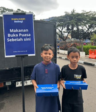 traktir-makan-bahagia-sejuta-pahala